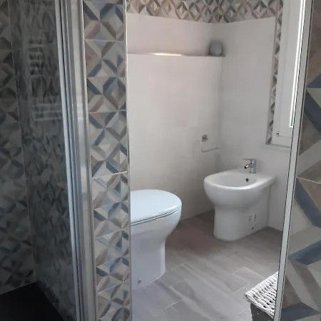 شقة Mari-Lunae Guest House *