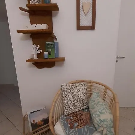 Mari-Lunae Guest House