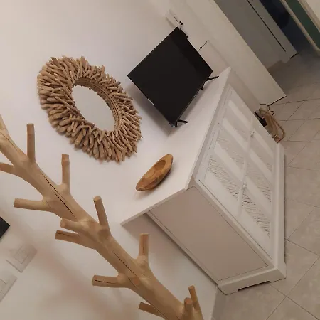 شقة Mari-Lunae Guest House سانتو ستيفانو دي ماجرا
