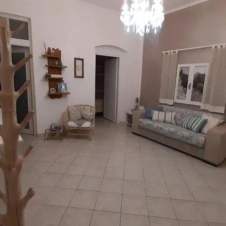 شقة Mari-Lunae Guest House