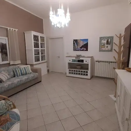 شقة Mari-Lunae Guest House