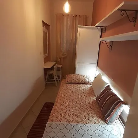 Mari-Lunae Guest House